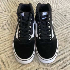 VANS WOMENS BLACK HITOPS SIZE 8